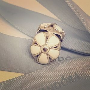Authentic Flower Darling Daisies Clip